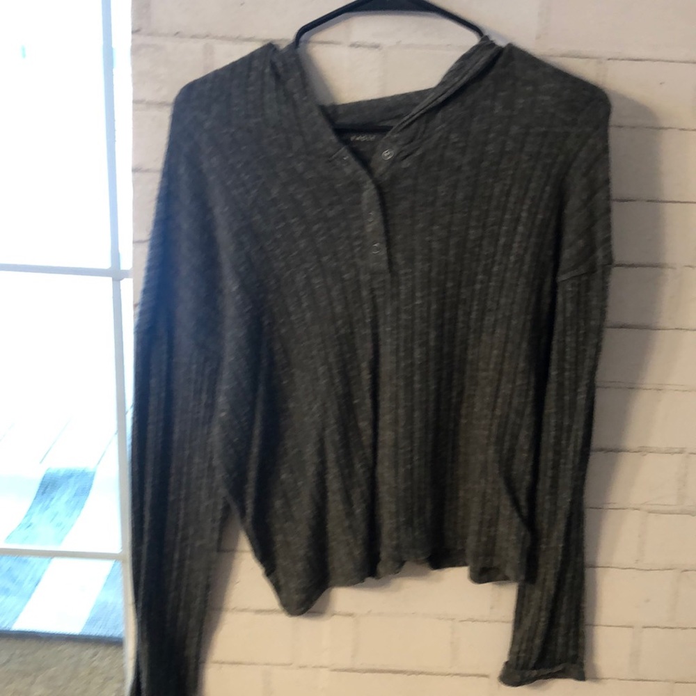 Hooded shirt